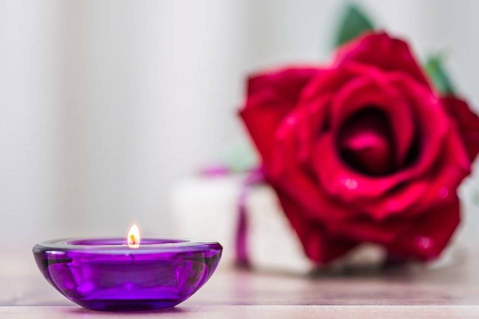 Combiner la méditation et l’aromathérapie pour un bien-être optimal