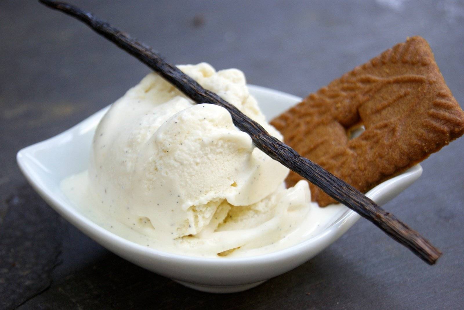 Comment faire de la crème glacée à la vanille